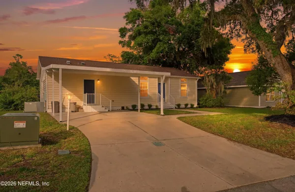 $235,000 | 148 Lake Margo Drive, Satsuma, FL 32189
