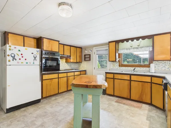 $275,000 | 4781 Highway 114, Canaan, VT 05903