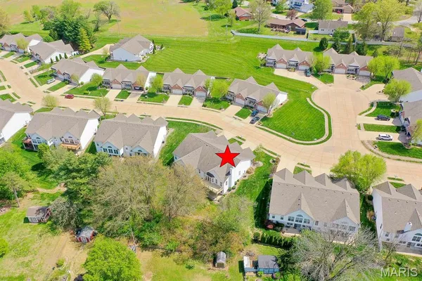 $200,000 | 5004 Castlegate Lane, Godfrey, IL 62035