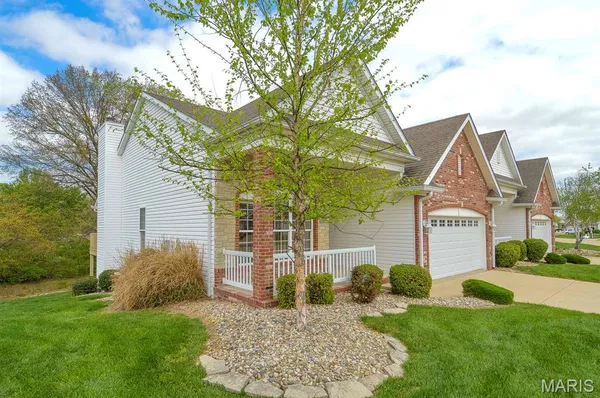 $200,000 | 5004 Castlegate Lane, Godfrey, IL 62035