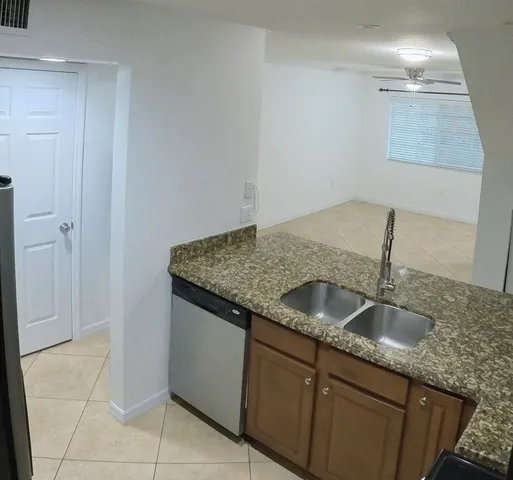 $3,450 | 1000 Palm Trail, Unit 6, Delray Beach, FL 33483