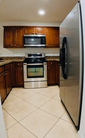 $3,450 | 1000 Palm Trail, Unit 6, Delray Beach, FL 33483