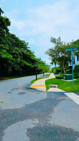a view of outdoor space yard and porch