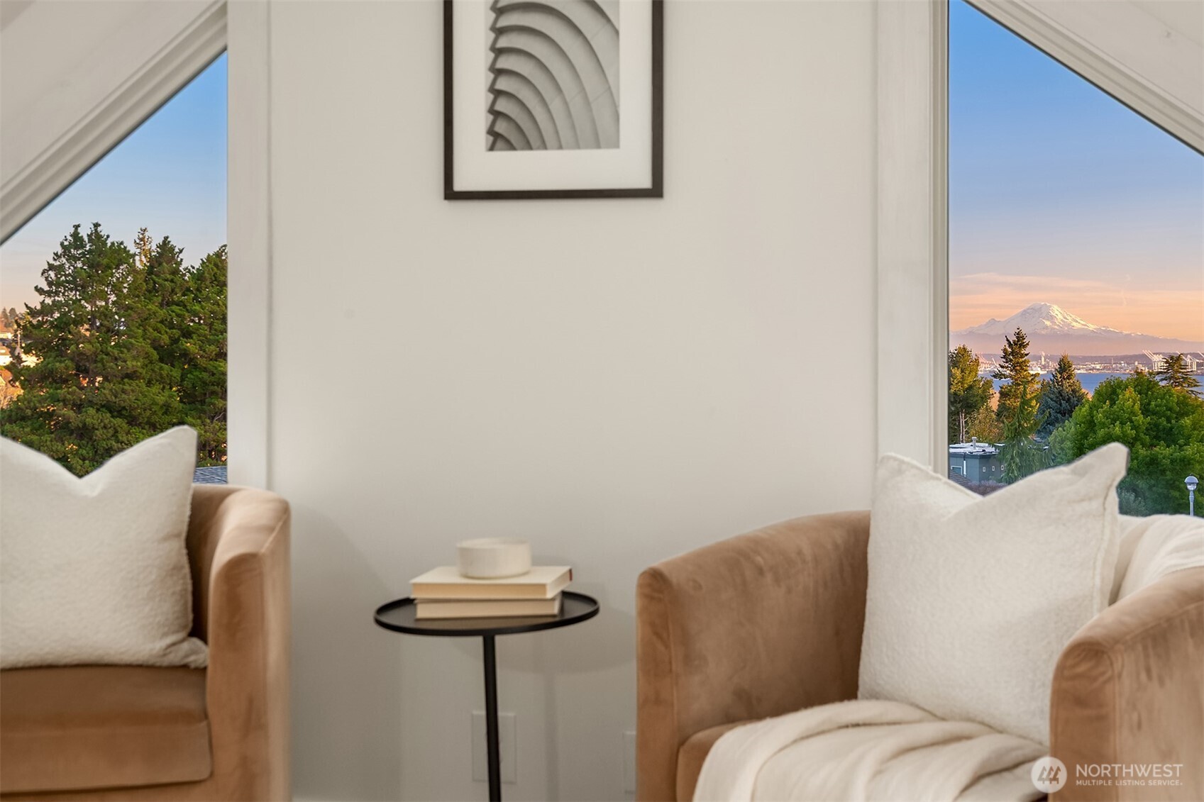 2503 37th Avenue West Seattle, WA 98199 - Photo 22 of 36 a view of a hallway with furniture