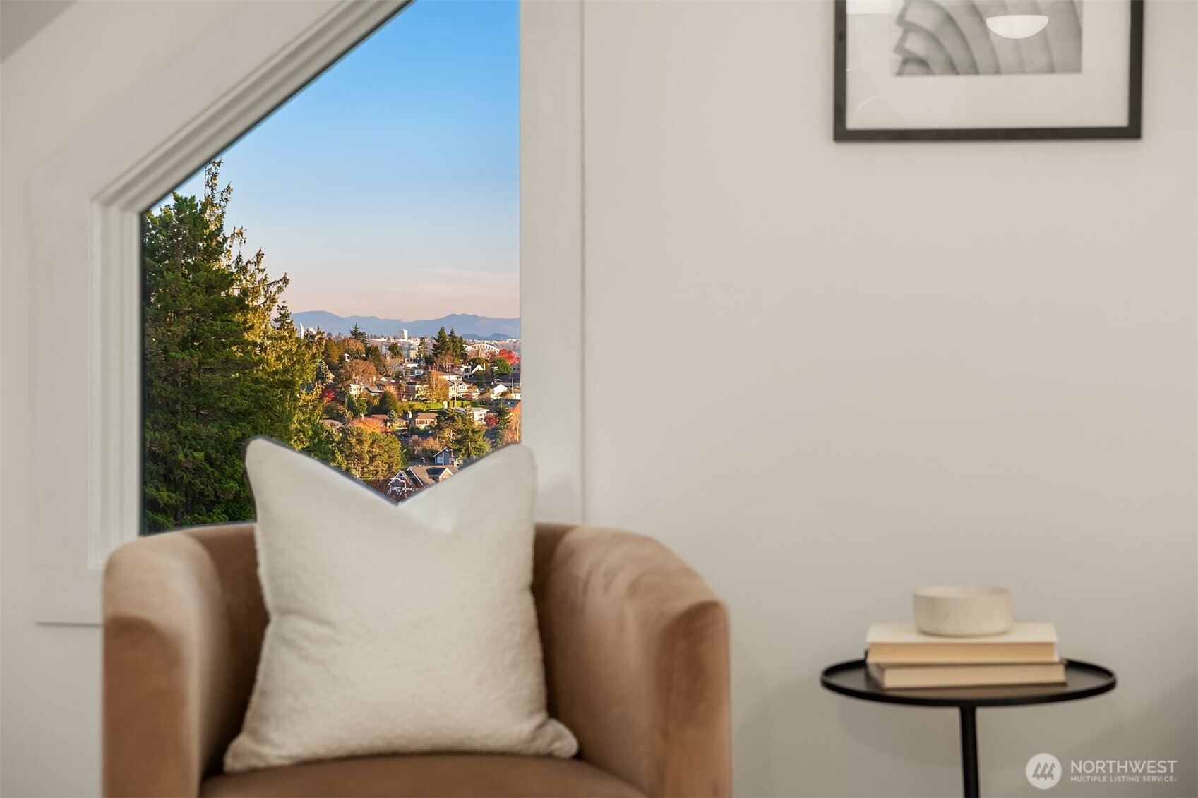 2503 37th Avenue West Seattle, WA 98199 - Photo 23 of 36