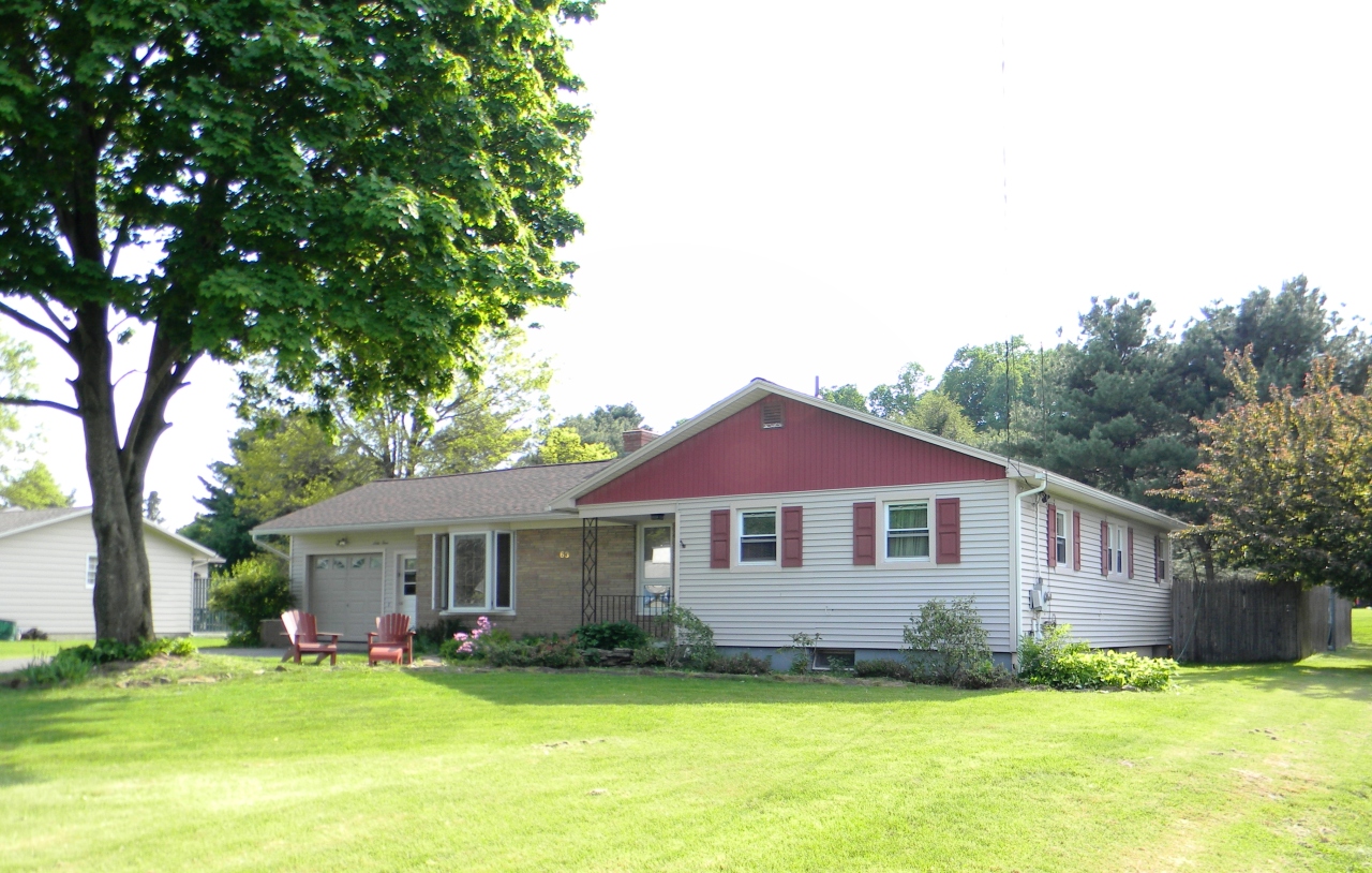 63 Oak Hill Road Pittsfield, MA 01201 - Photo 1 of 33 Front of House