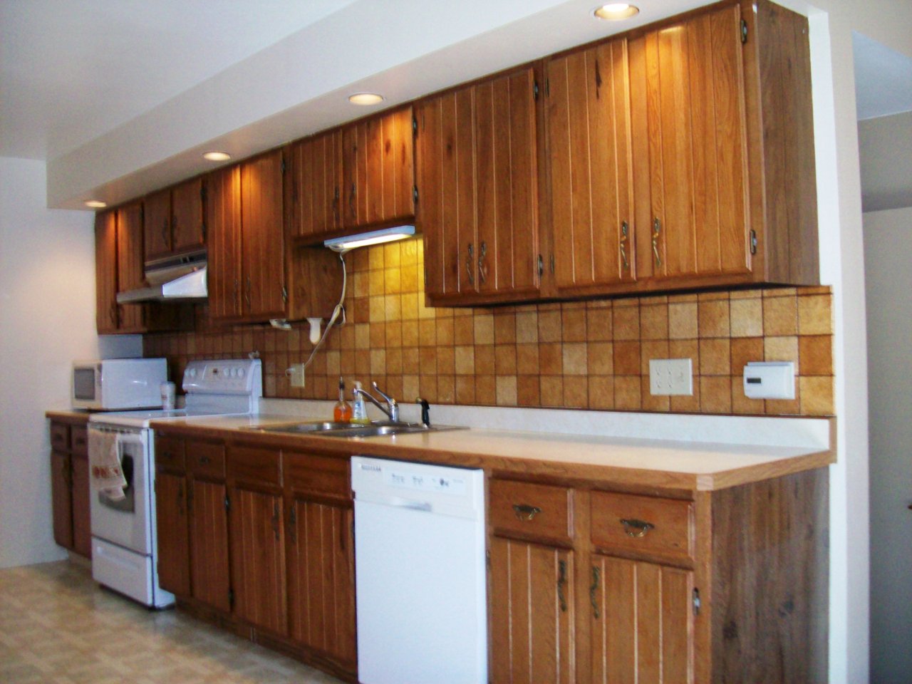 63 Oak Hill Road Pittsfield, MA 01201 - Photo 14 of 33 Kitchen