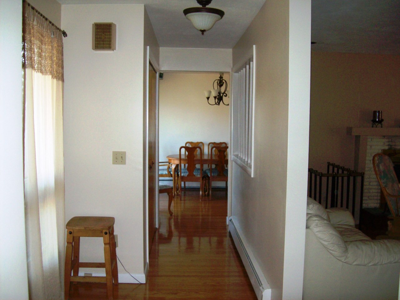 63 Oak Hill Road Pittsfield, MA 01201 - Photo 3 of 33 Front Entry