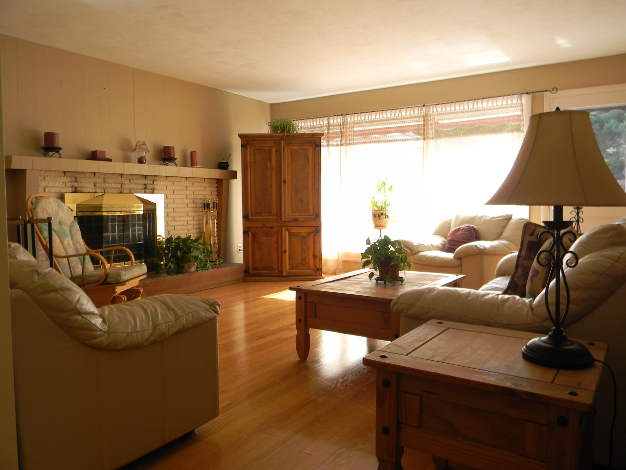 63 Oak Hill Road Pittsfield, MA 01201 - Photo 5 of 33 Living Room
