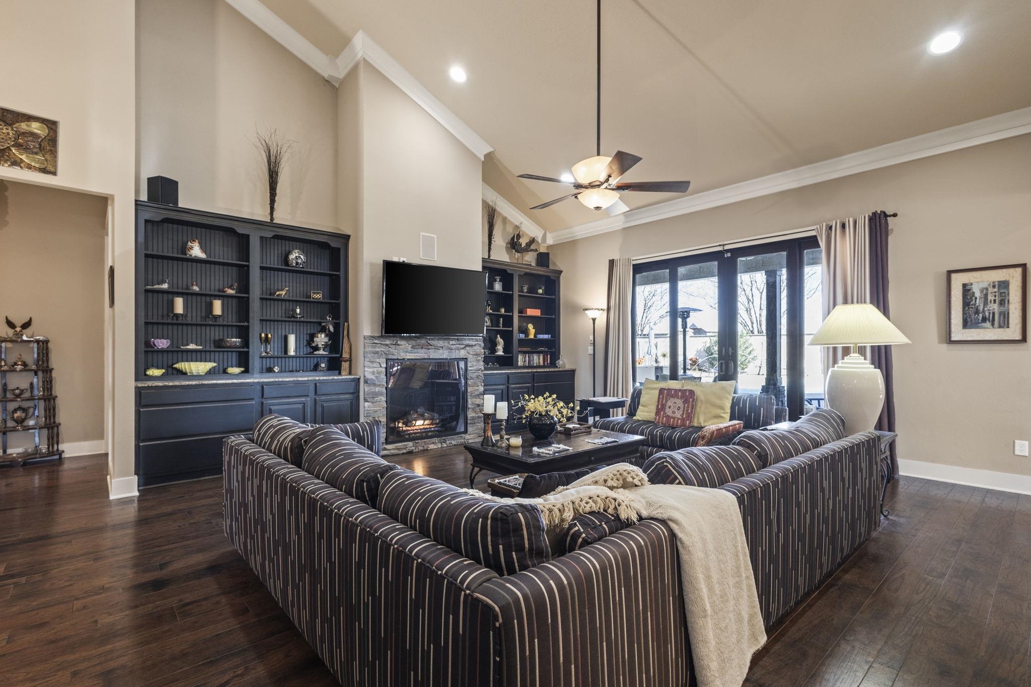 23880 Tybee Circle Daphne, AL 36526 - Photo 12 of 52 Living Room