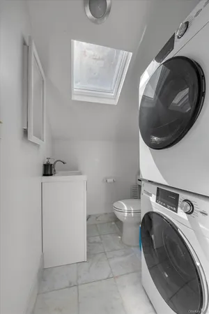 $699,000 | 29 Cutter Lane, Levittown, NY 11756