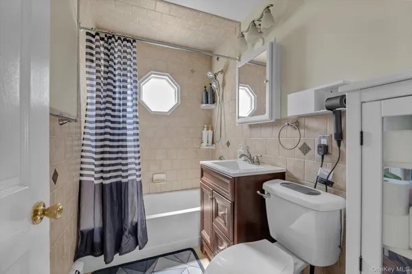 $699,000 | 29 Cutter Lane, Levittown, NY 11756