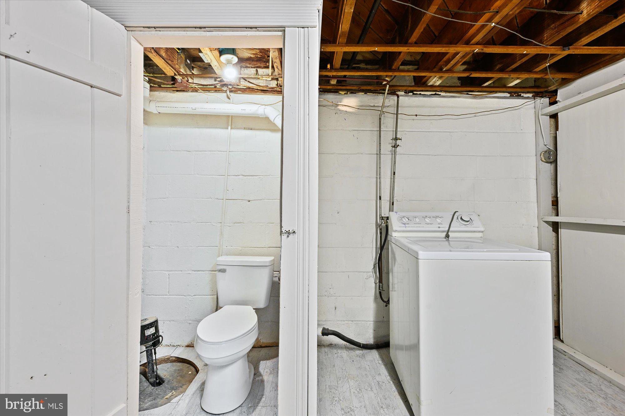 8160 Kavanagh Road Baltimore, MD 21222 - Photo 22 of 25 Lower level half bathroom