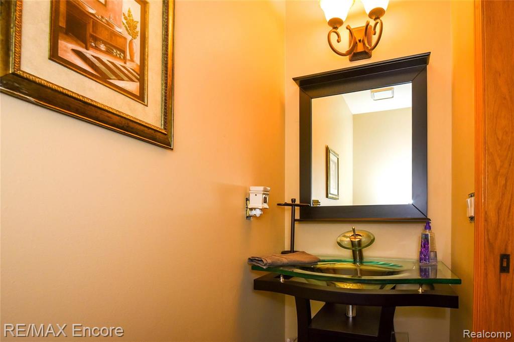 6576 Ridgeview Drive Clarkston, MI 48346 - Photo 22 of 75