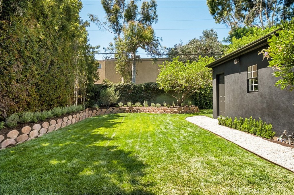 11110 Landale Street Toluca Lake, CA 91602 - Photo 43 of 44