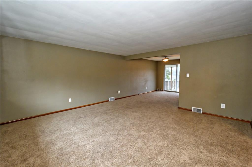 20 Clearview Drive Green Tree, PA 15205 - Photo 7 of 23