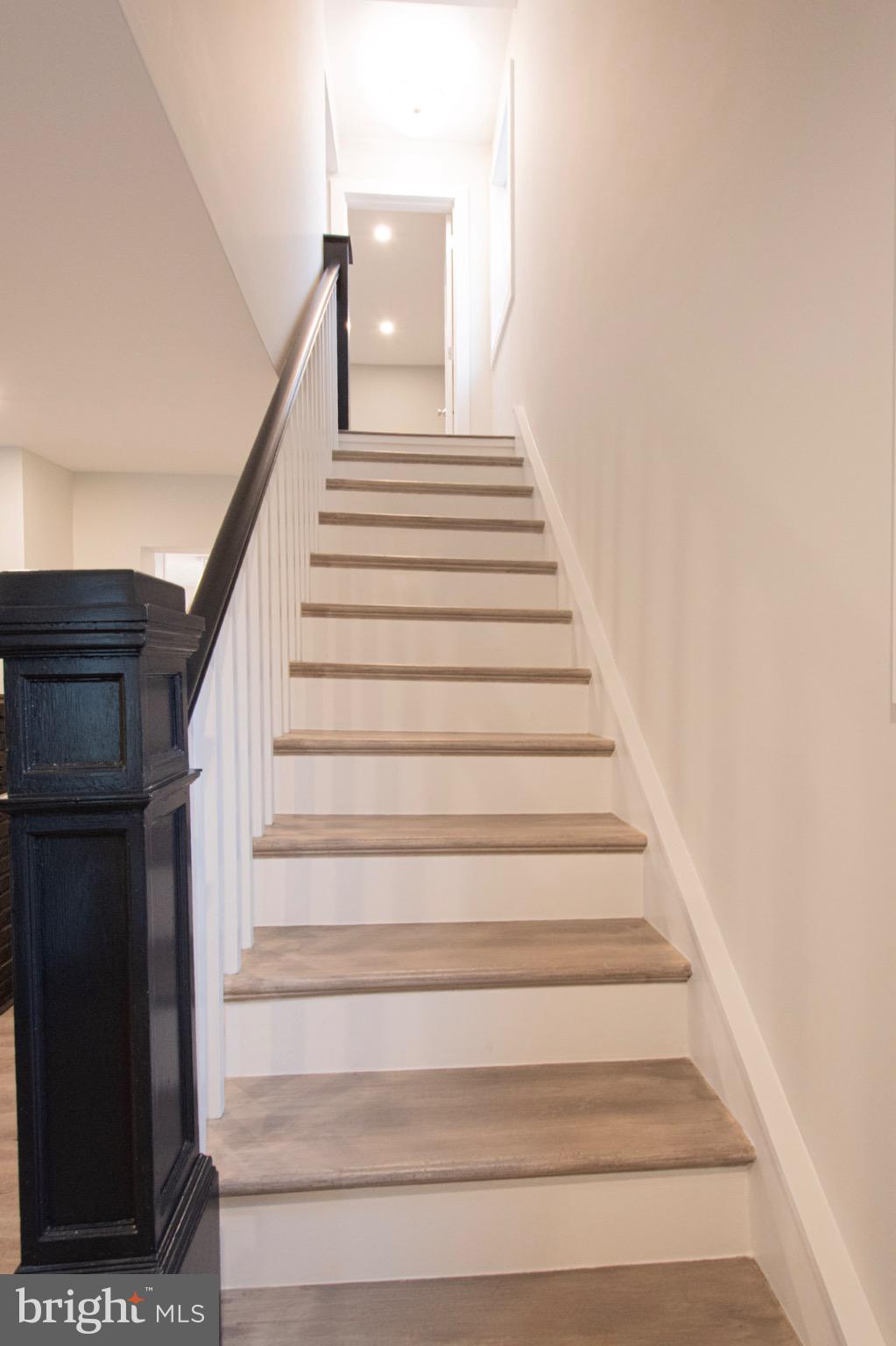 21 Manor Road Paoli, PA 19301 - Photo 10 of 35 a view of entryway