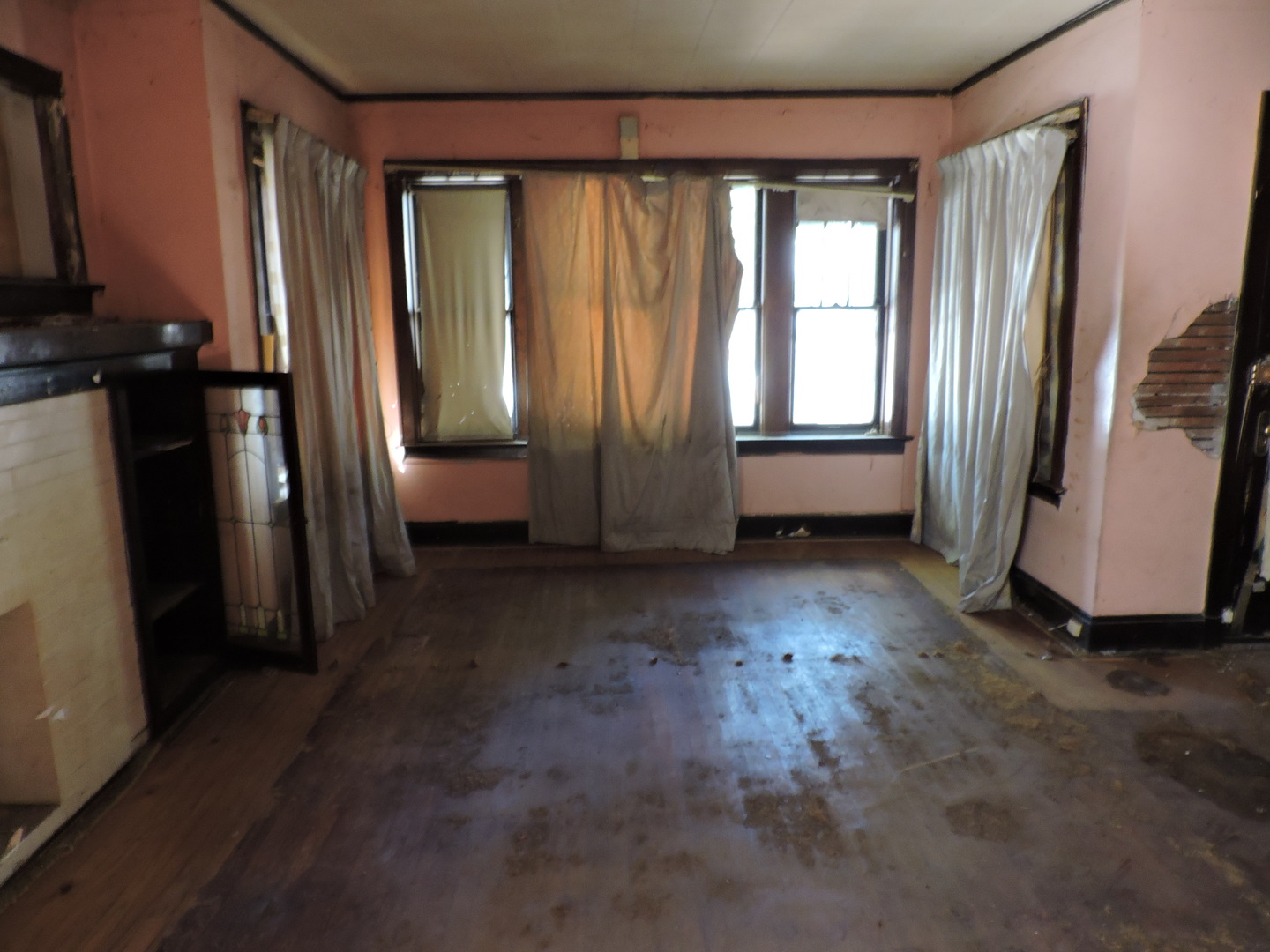 7649 South Rhodes Avenue Chicago, IL 60619 - Photo 3 of 15