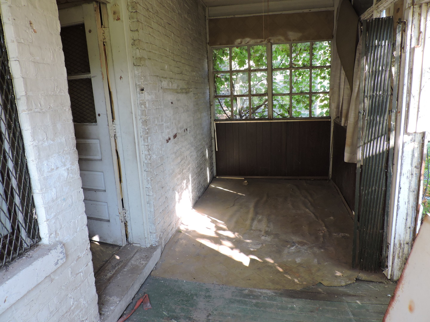7649 South Rhodes Avenue Chicago, IL 60619 - Photo 10 of 15