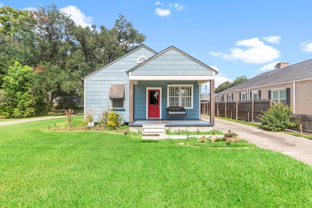 902 Main Street Laplace, LA 70068 - Photo 1 of 17
