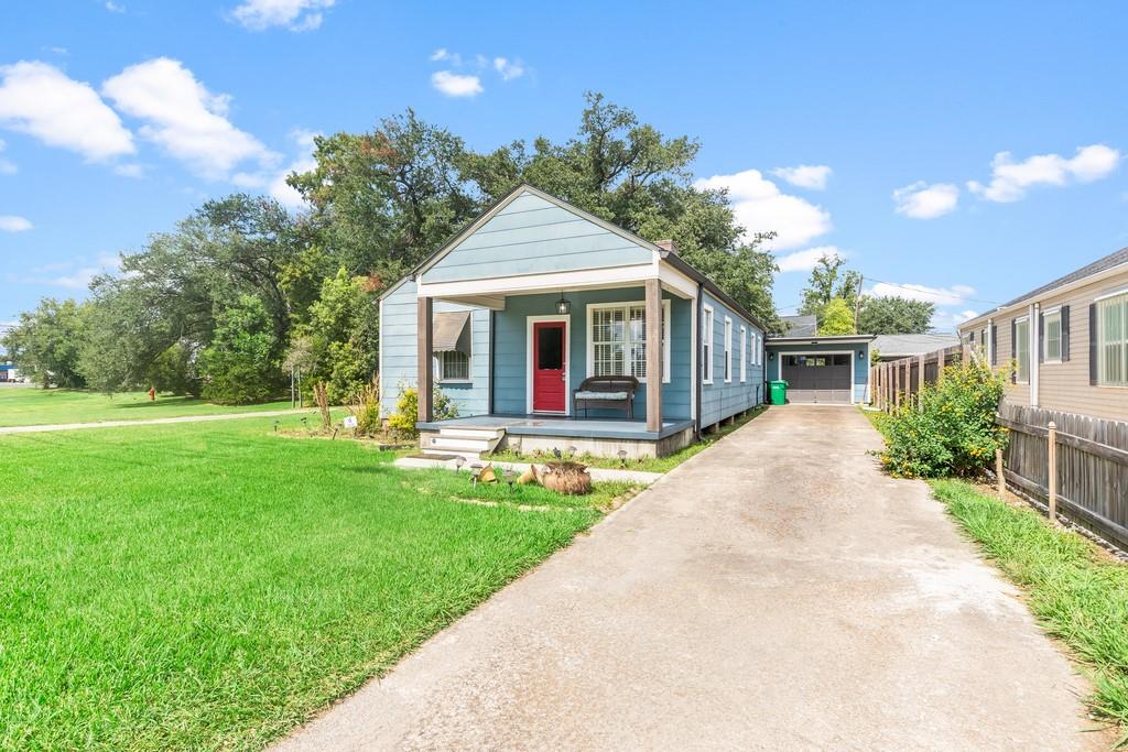 902 Main Street Laplace, LA 70068 - Photo 2 of 17