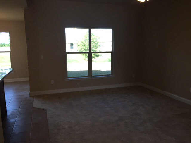 15143 Troon Drive Foley, AL 36535 - Photo 5 of 10 Living Room