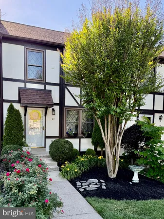 $550,000 | 27 Lyndhurst Court, Sterling, VA 20165