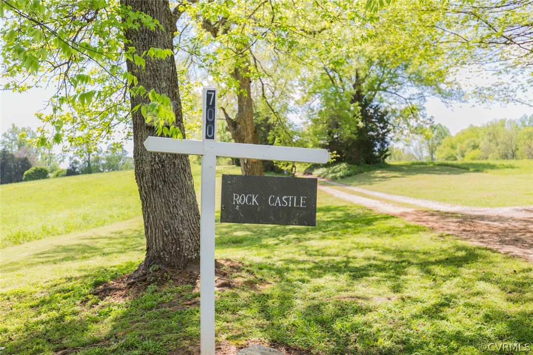 700 Rock Castle Road Goochland, VA 23063 - Photo 7 of 49 Entrance to 700 Rock Castle Road.
