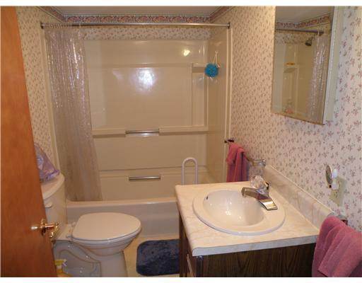 1109 Main Street Bangor, ME 04401 - Photo 20 of 20 Bathroom.