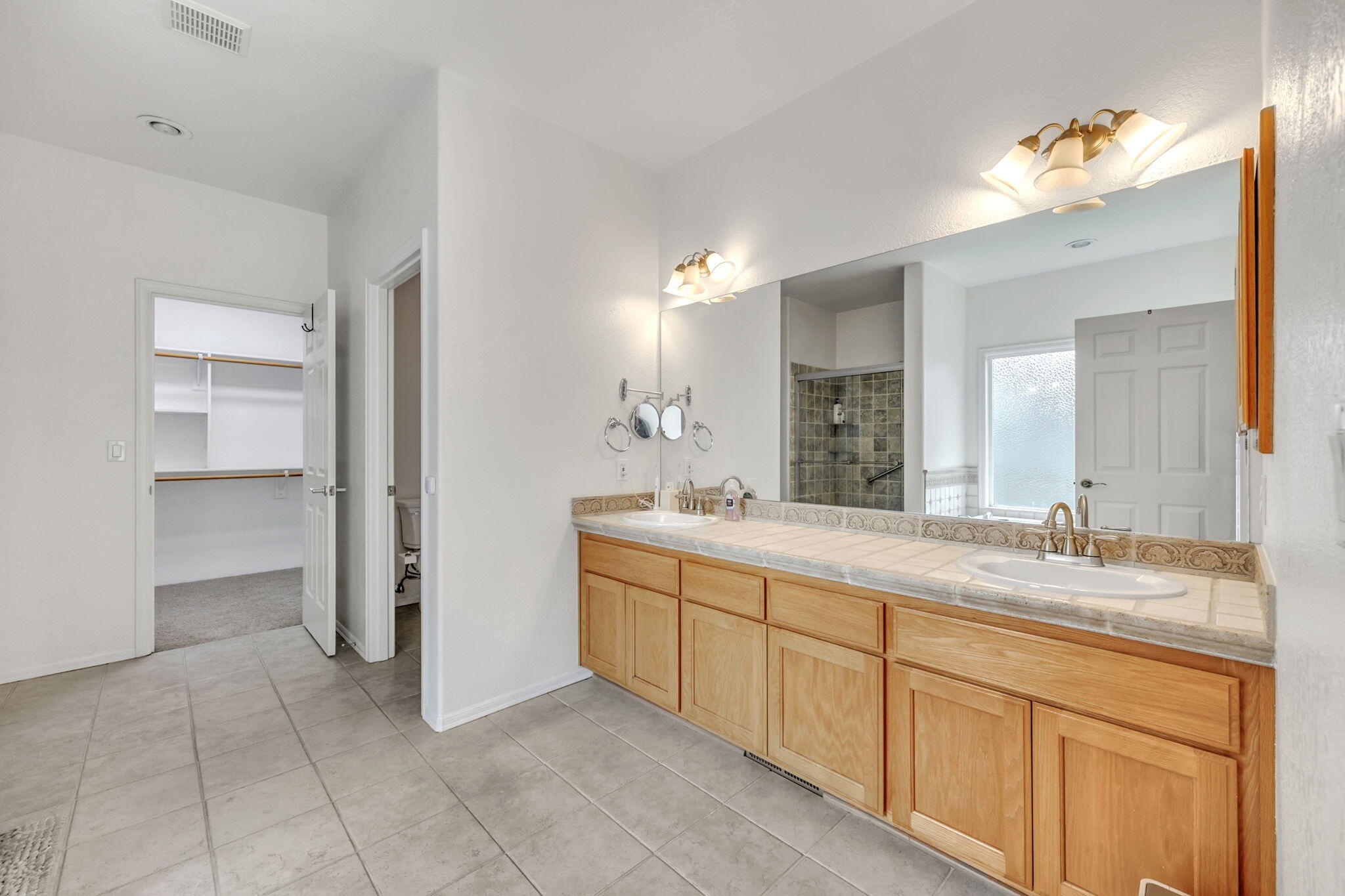 500 Ridgeway Avenue Central Point, OR 97502 - Photo 41 of 50 41-web-or-mls-ApxRD (41)