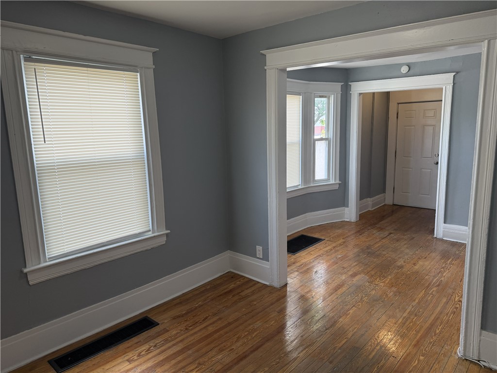 161 South Union Street Rochester, NY 14607 - Photo 3 of 17