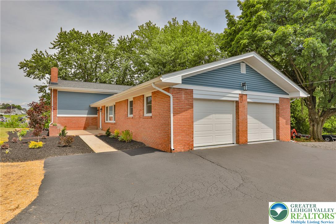 4830 Kernsville Road Orefield, PA 18069 - Photo 2 of 43