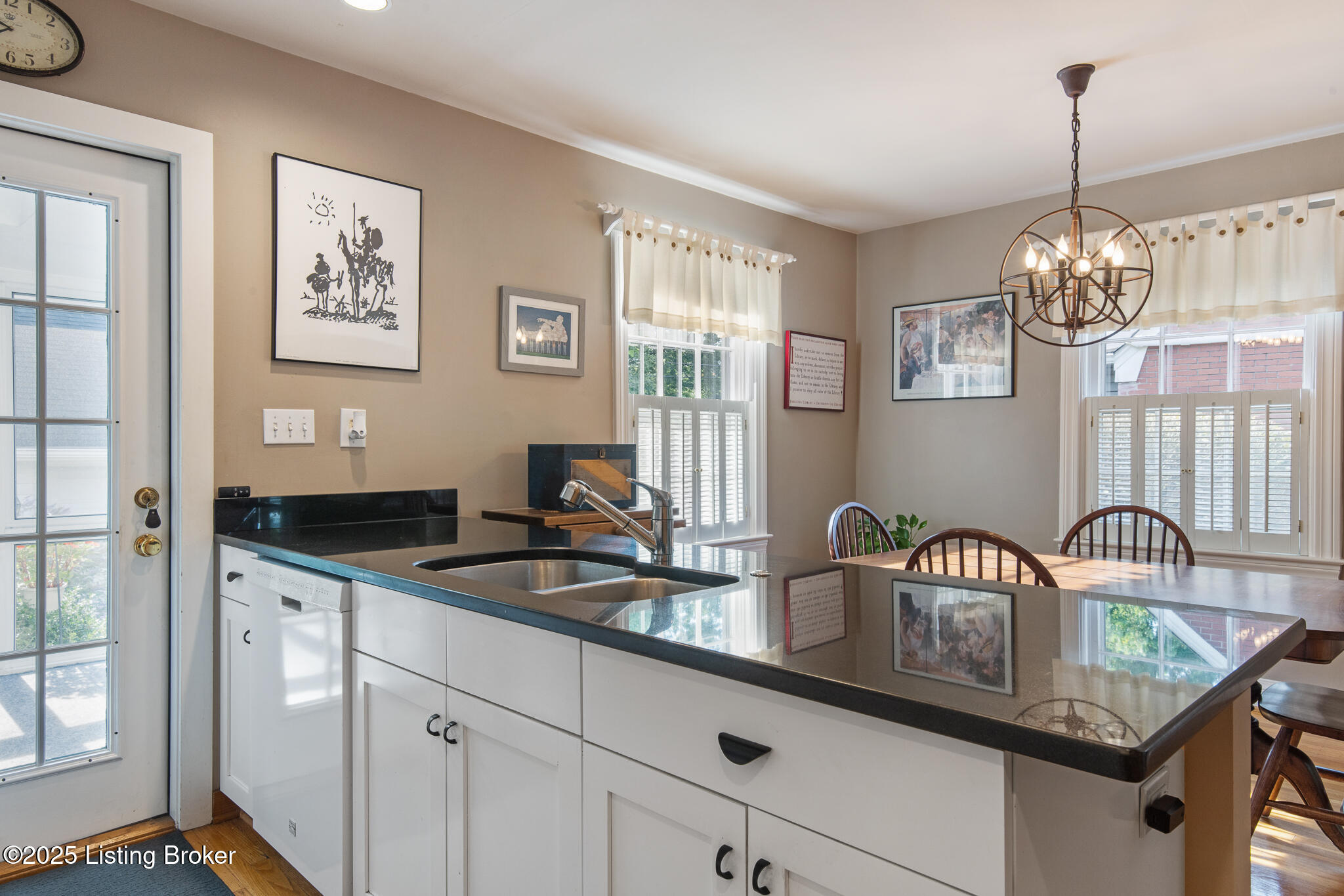 217 Don Allen Road Louisville, KY 40207 - Photo 12 of 49 217 Don Allen Rd-20