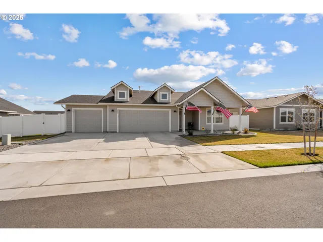 $369,000 | 205 River Ridge Drive, Boardman, OR 97818