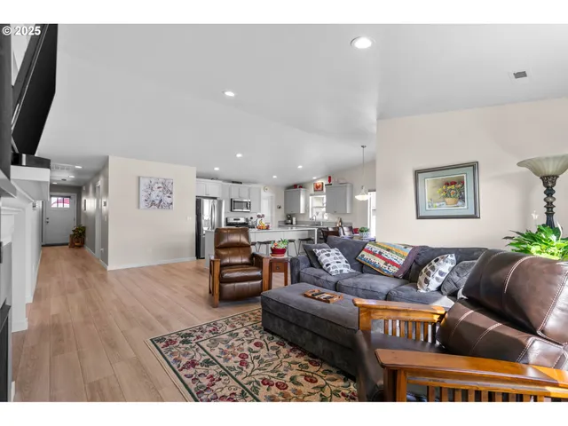 $369,000 | 205 River Ridge Drive, Boardman, OR 97818