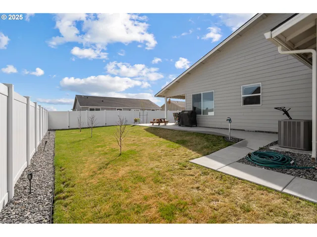 $369,000 | 205 River Ridge Drive, Boardman, OR 97818