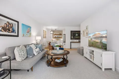 $335,000 | 215 Barry Avenue South, Unit 218, Wayzata, MN 55391