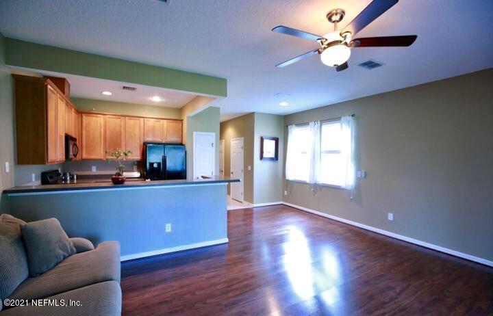 12998 Spring Rain Road Jacksonville, FL 32258 - Photo 5 of 32 KITCHEN/DINING