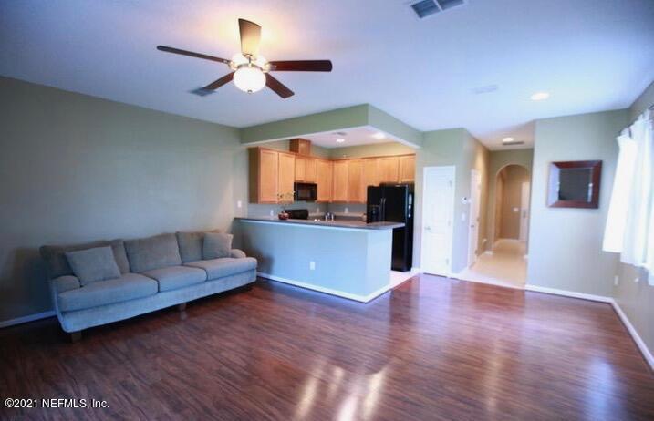 12998 Spring Rain Road Jacksonville, FL 32258 - Photo 6 of 32 FAMILY/KITCHEN