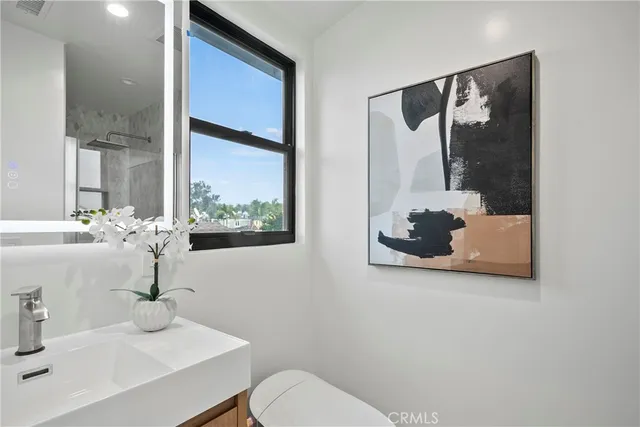 $2,895,000 | 603-5 Larkspur Avenue, Corona del Mar, CA 92625