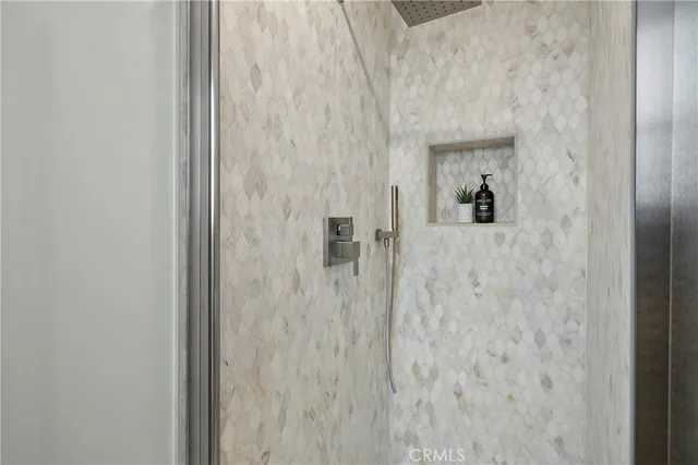 $2,895,000 | 603-5 Larkspur Avenue, Corona del Mar, CA 92625