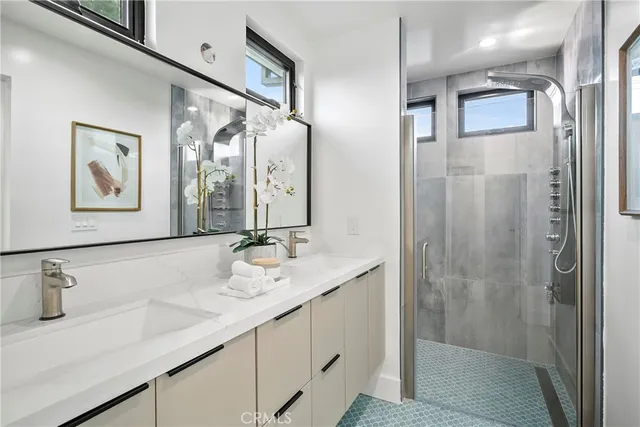 $2,895,000 | 603-5 Larkspur Avenue, Corona del Mar, CA 92625