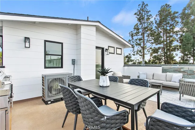 $2,895,000 | 603-5 Larkspur Avenue, Corona del Mar, CA 92625