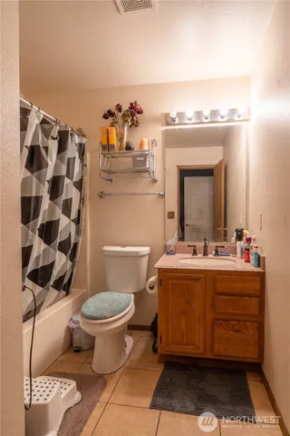 $339,000 | 1221 South Lakeland Drive, Moses Lake, WA 98837