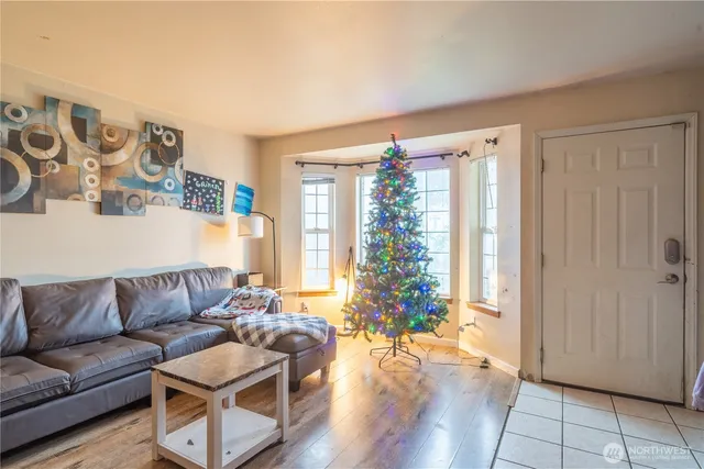 a view of entryway with flowers