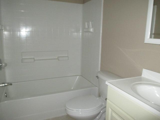 6701 Mallards Cove Road, Unit 13A Jupiter, FL 33458 - Photo 5 of 10 Guest Bath