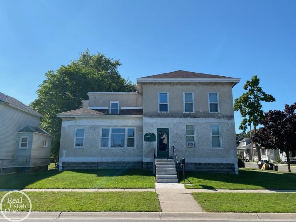 838 Howard Street Port Huron, MI 48060 - Photo 1 of 17