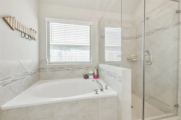 $2,400 | 18906 Sorrento Point Drive, New Caney, TX 77357
