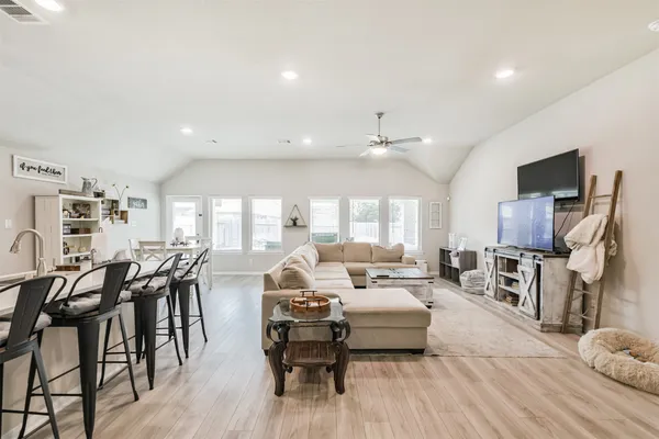 $2,400 | 18906 Sorrento Point Drive, New Caney, TX 77357