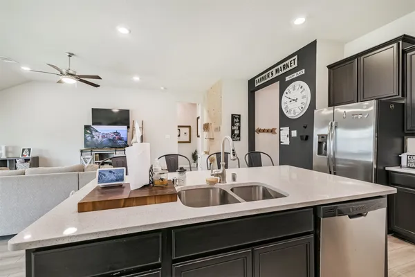 $2,400 | 18906 Sorrento Point Drive, New Caney, TX 77357